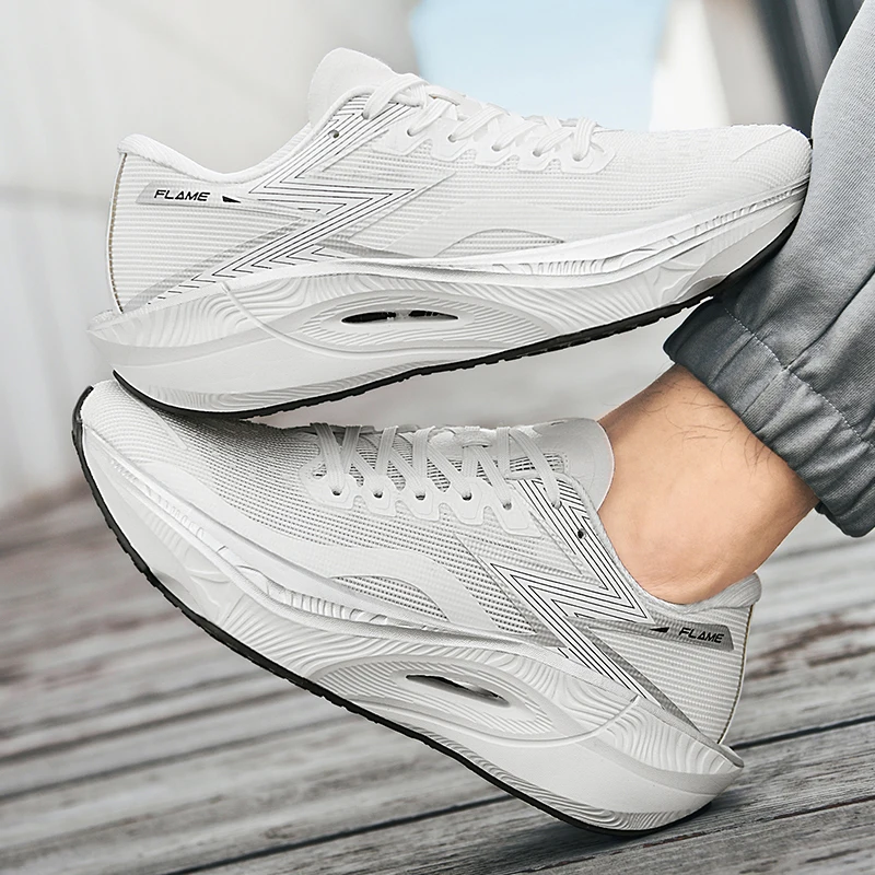 أحذية جري بلوح كربوني خاص للما - مراجعة Running Shoe Carbon وسعره